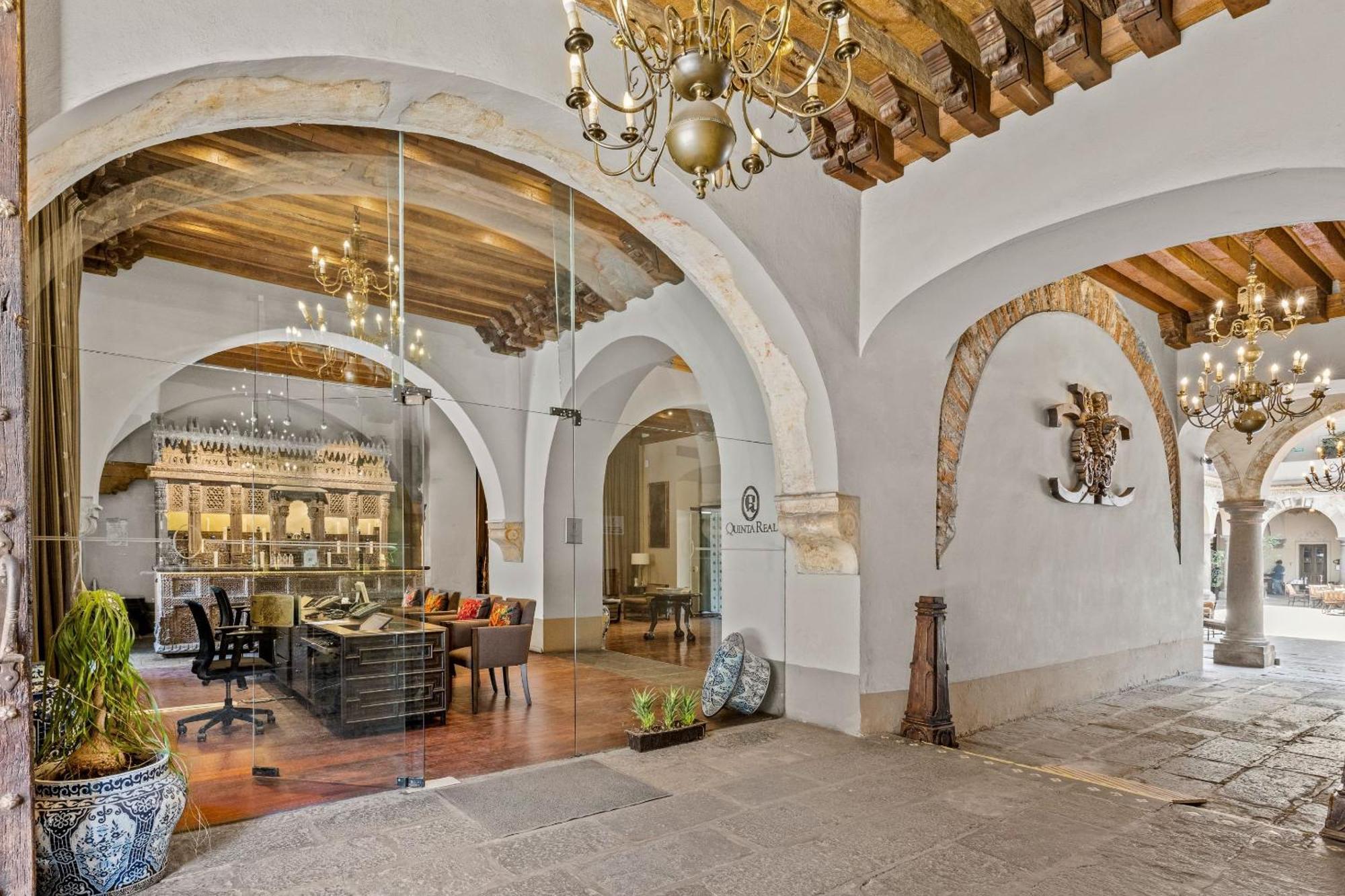 Hotel Quinta Real Puebla Exteriér fotografie Interior of the hotel