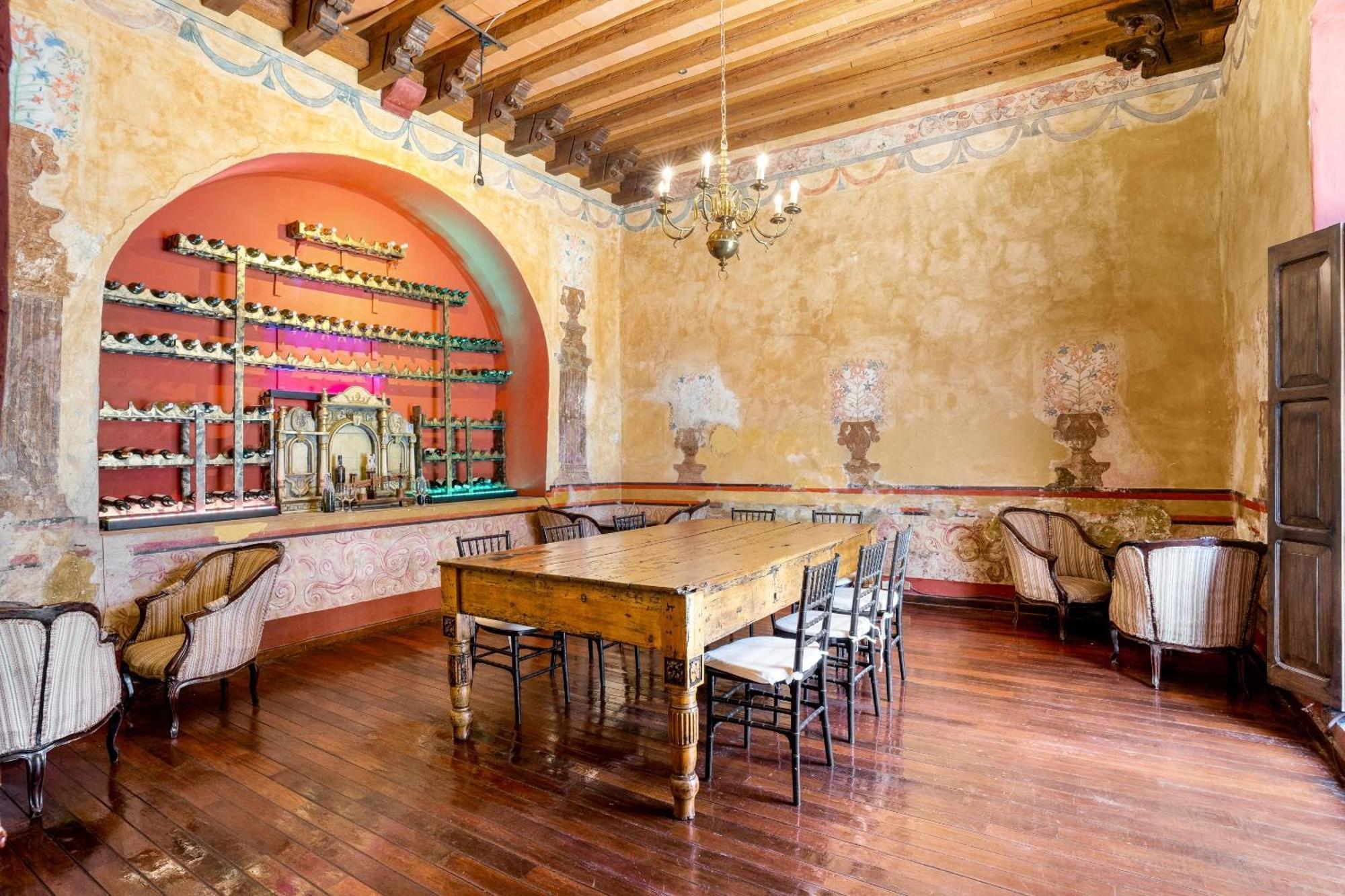 Hotel Quinta Real Puebla Exteriér fotografie The wine tasting room at the winery